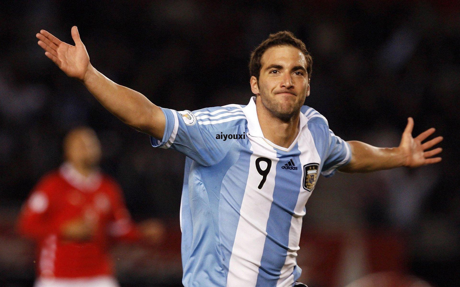 三狮军团中场谜题,赖斯搭档谁属?索斯盖特与球迷齐呼阿诺德